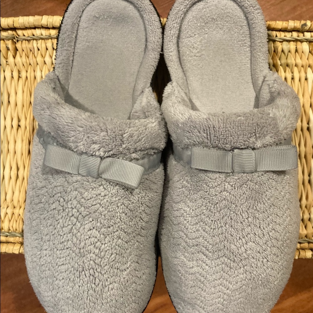 Gray isotoner slippers